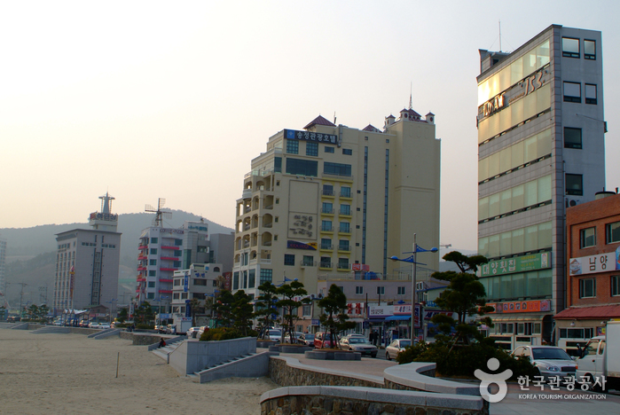 Songjeong Beach (송정해수욕장)