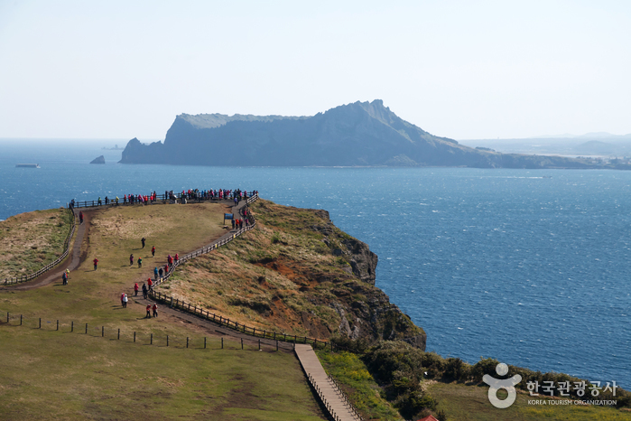 Pic du Soleil Levant Seongsan (성산일출봉)1