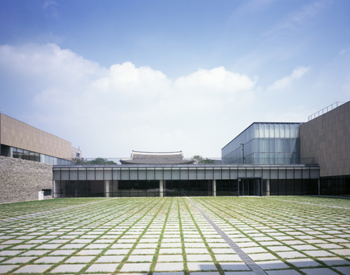 Museo Nacional de Arte Moderno y Contemporáneo en Seúl [MMCA] (국립현대미술관 서울관)