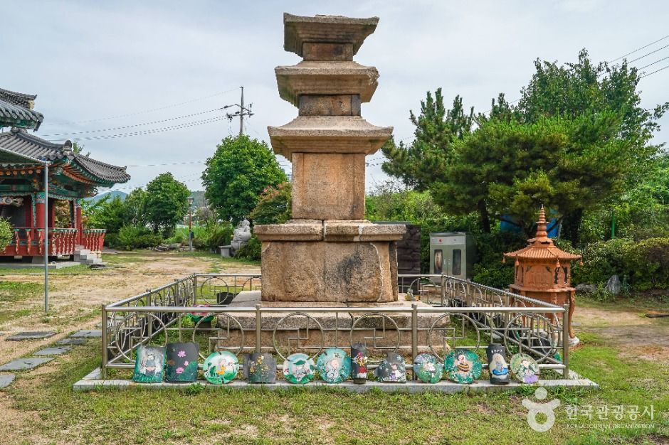 영천 신월리 삼층석탑