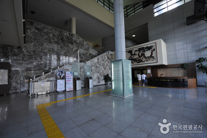 Jeonju National Museum (국립전주박물관)
