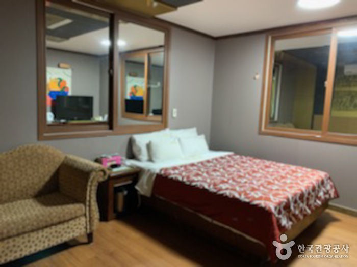 Dawoo Motel [Korea Quality] / 다우모텔 [한국관광 품질인증/Korea Quality]