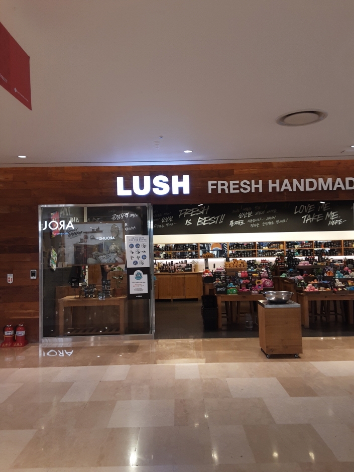 Lush - Lotte World Mall Branch [Tax Refund Shop] (러쉬 롯데월드몰)