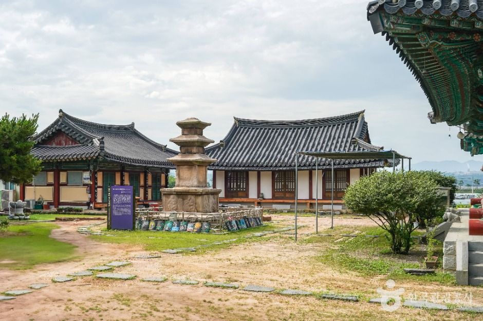 영천 신월리 삼층석탑