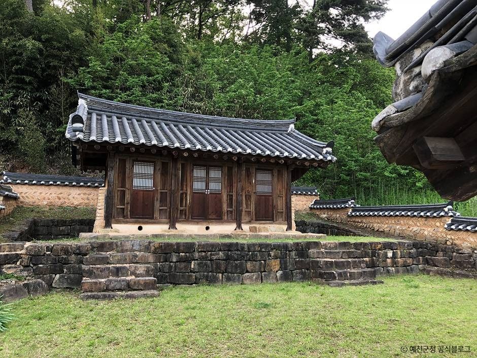 예천 예천권씨 초간공파 종택 및 예천권씨 초간종택 별당