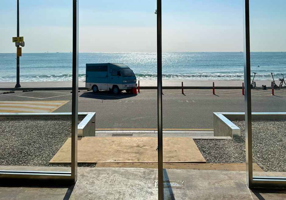 thumbnail-서프홀릭 송정 본점-6