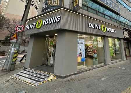 [事後免税店]Olive Young・テグファングム（大邱黄金）キャッスル店(올리브영 대구황금캐슬점)
