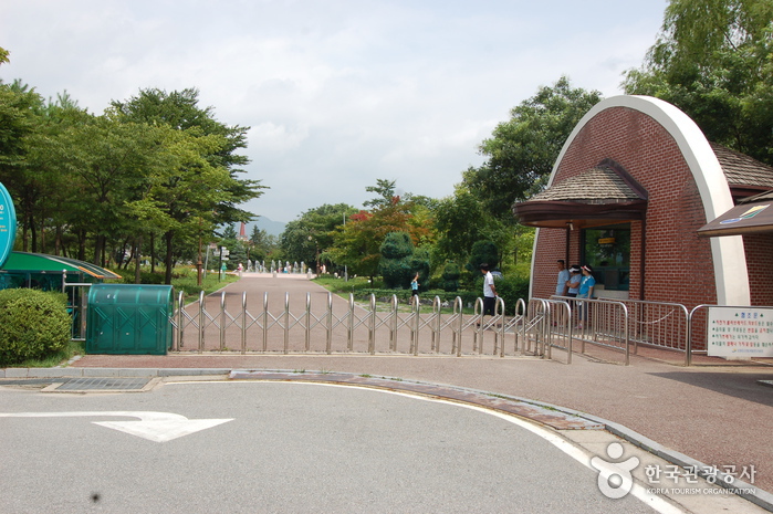 Gangwon-do Provincial Flower Garden (강원도립화목원)