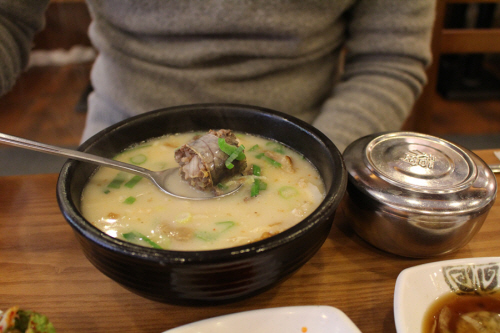 釜田テジクッパ（부전돼지국밥）