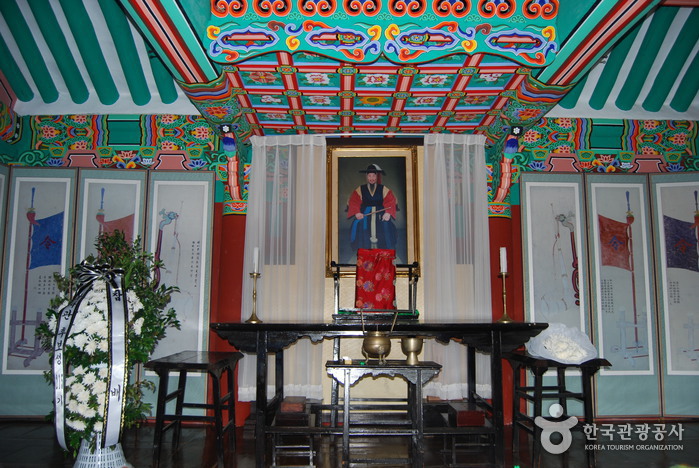 Tempel Chungnyeolsa (충렬사)