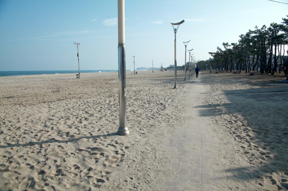 Naksan Beach (낙산해수욕장)