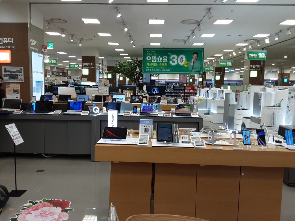 [事后免税店]乐天Hi-Mart釜山东莱店(롯데하이마트 부산동래점)