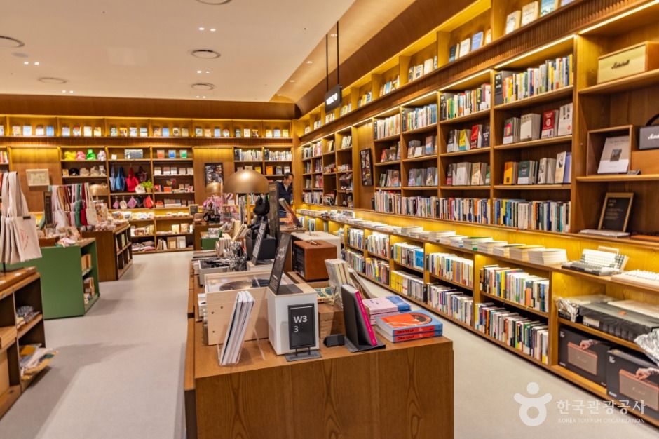 아크앤북 TP타워여의도점