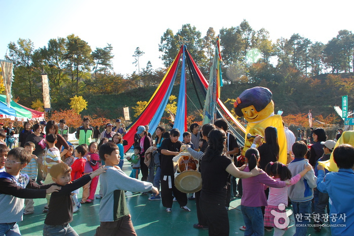Icheon Rice Cultural Festival (이천쌀문화축제)