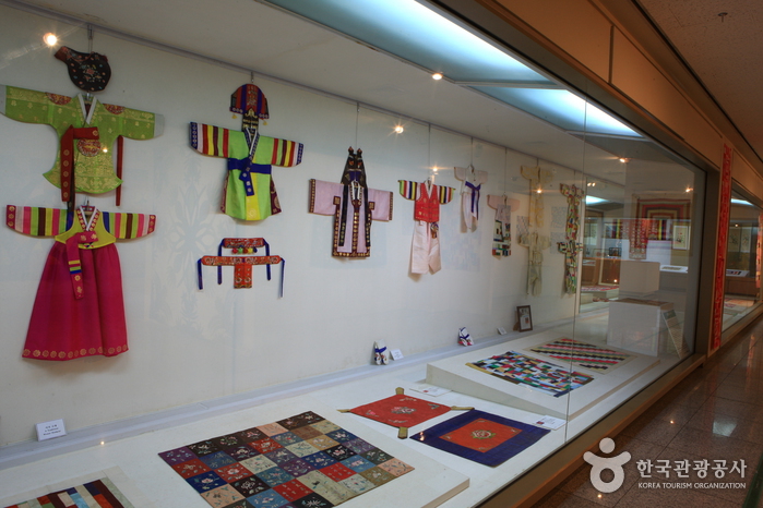 Museo de Arte Textil y Acolchado Chojun (초전섬유ㆍ퀼트박물관)7