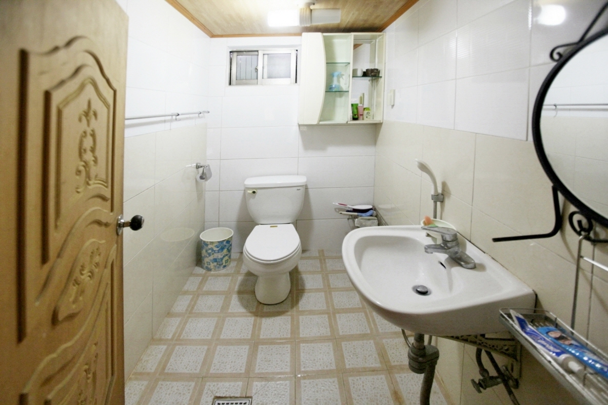 Dolmok Lodging of Gyeongju (경주 민박 돌목)