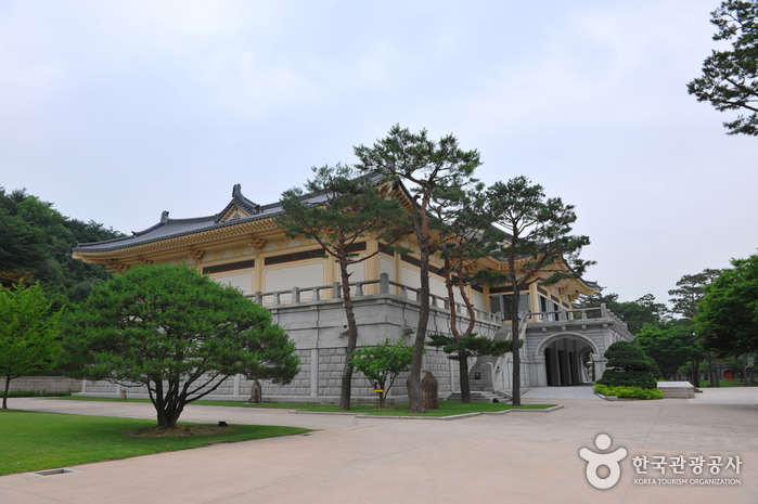 湖岩美術館（호암미술관）