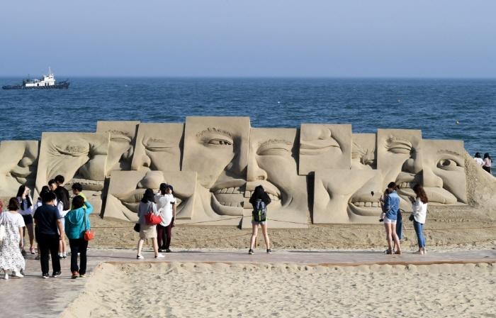 Фестиваль песка на пляже Хэундэ в Пусане (해운대 모래축제)
