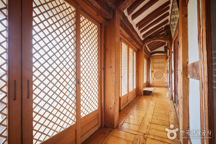 Suncheonbay house of sea castle [Korea Quality] / 순천만해룡성고택 [한국관광 품질인증]
