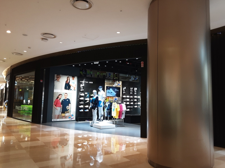Descente - Lotte World Mall Branch [Tax Refund Shop] (데상트 롯데월드몰)