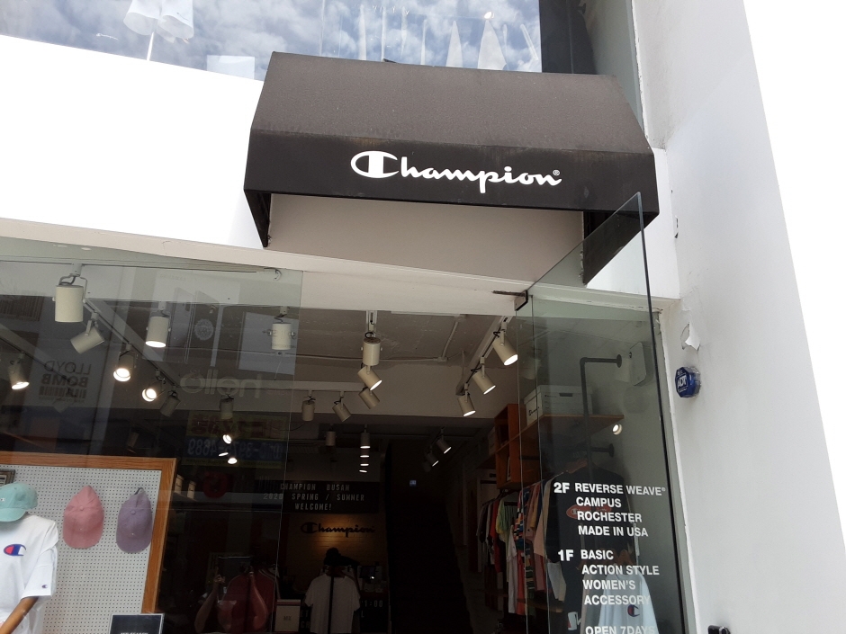 Champion - Busan Gwangbok Branch [Tax Refund Shop] (챔피온 부산광복)
