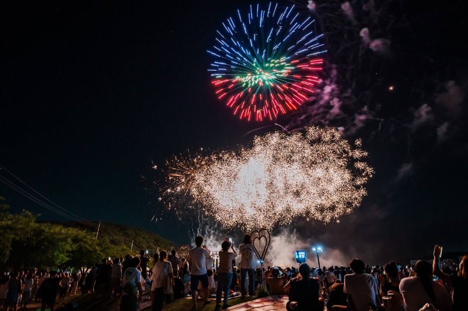 Festival de Agua y Luz del Lago Pyeongtaek (평택호 물빛축제)