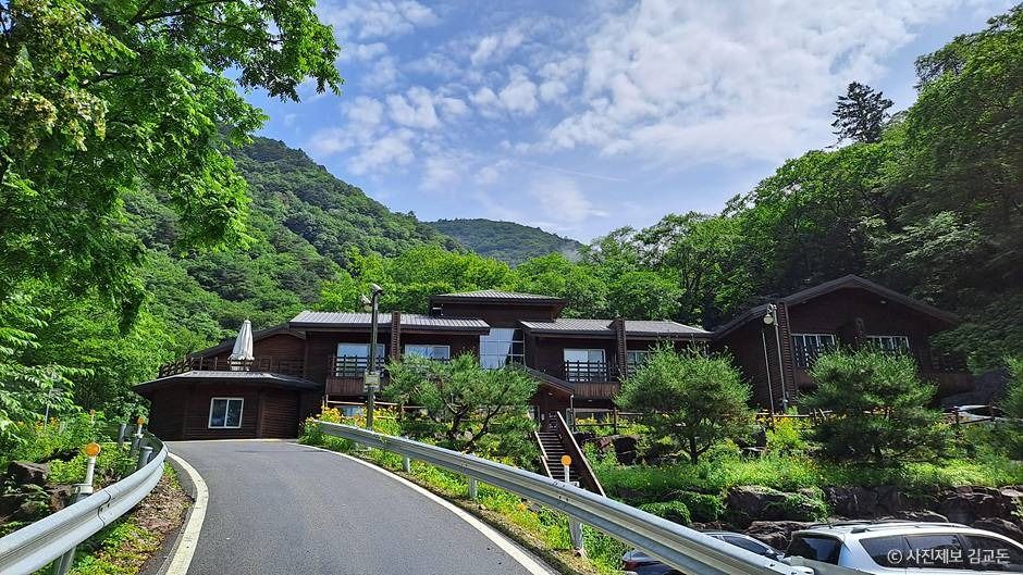 thumbnail-국립두타산자연휴양림-10