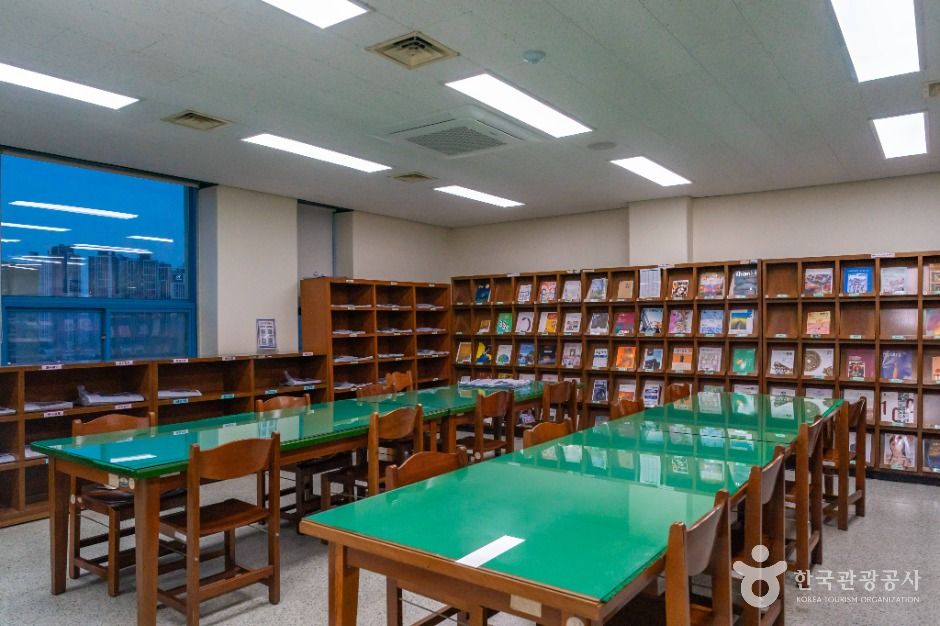 thumbnail-대구광역시립남부도서관-4