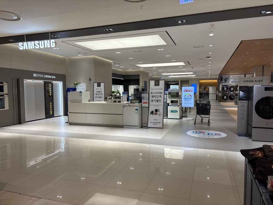 Samsung Store LOTTE Department Store Gwangbok Branch [Tax Refund Shop](삼성스토어 롯데백화점 광복점)