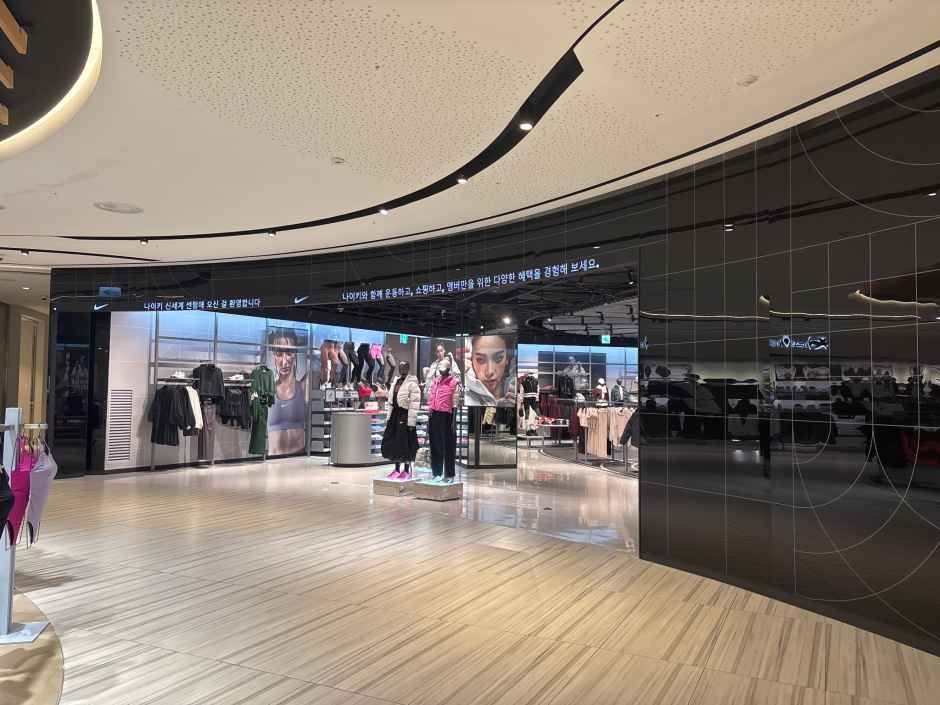 thumbnail-Nike Shinsegae Centum City Mall [Tax Refund Shop](나이키 신세계 센텀시티몰)-0