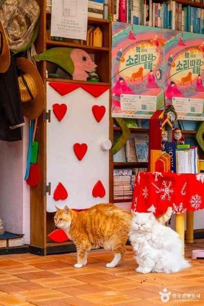 thumbnail-숲속작은책방-9