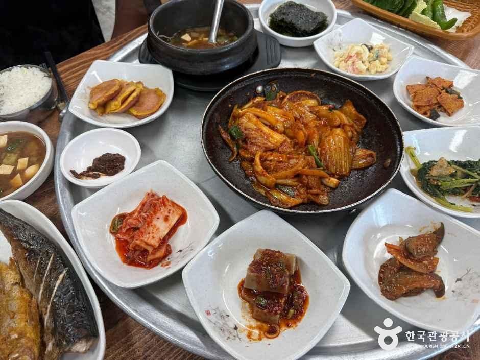 thumbnail-미가일식당-4
