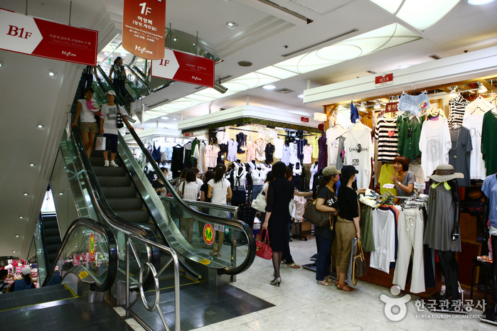 Dongdaemun Fashion Town (동대문 패션타운)