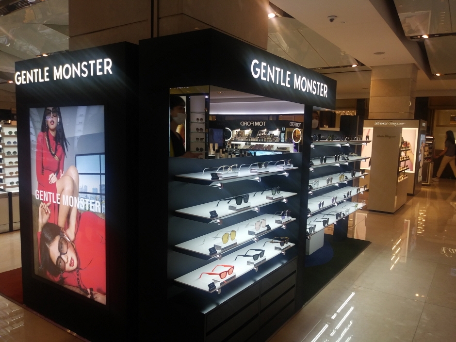 Gentle Monster - Hyundai Apgujeong Main Branch [Tax Refund Shop] (젠틀몬스터 현대본점)