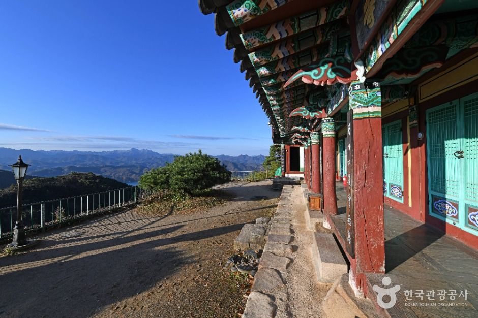 Templo Jeongbangsa (정방사)