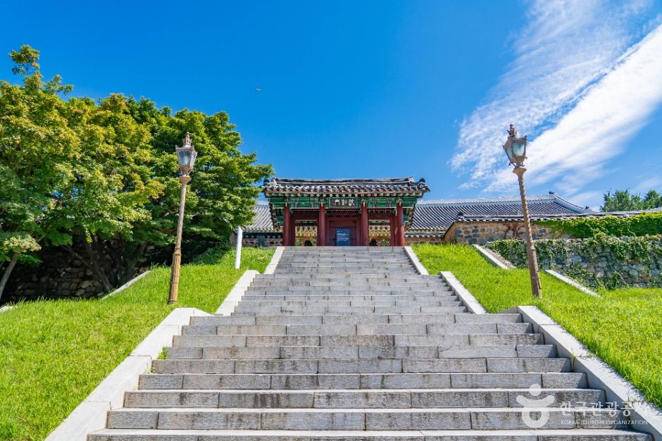 여수 진남관