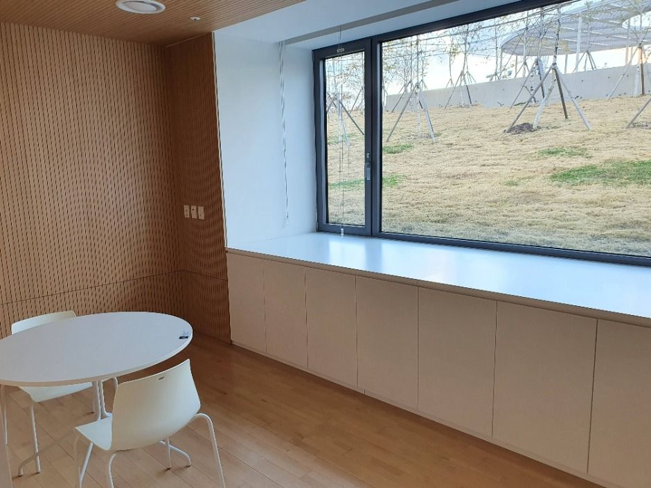 복합문화공간 111씨엠(111CM)