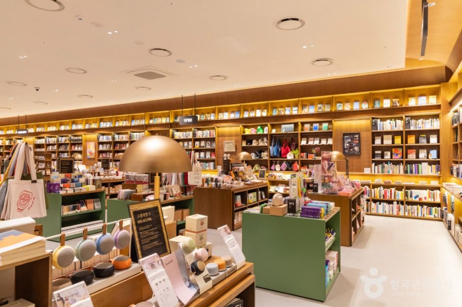 아크앤북 TP타워여의도점