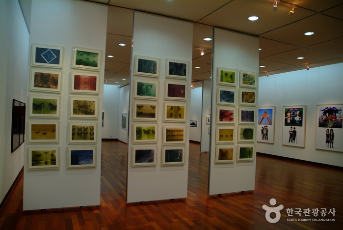 Donggang Museum of Photography (동강사진박물관)3