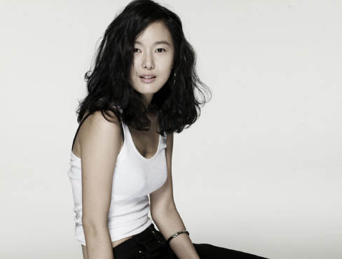 Yoon Jin-seo (윤진서)