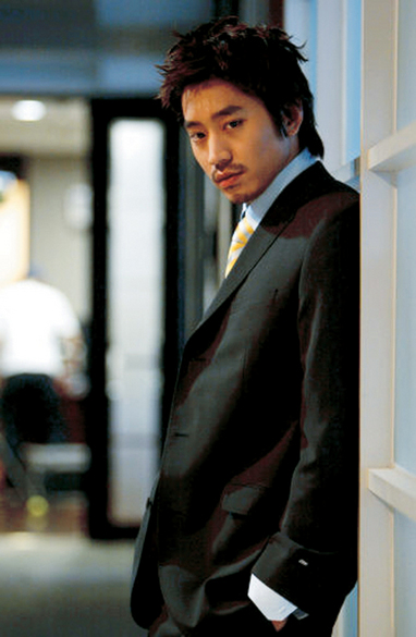 Mun Chong-Hyuk (문정혁)