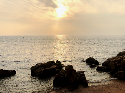 [Incheon, The Hotel Yeongjong] Sunset by Claude Monet