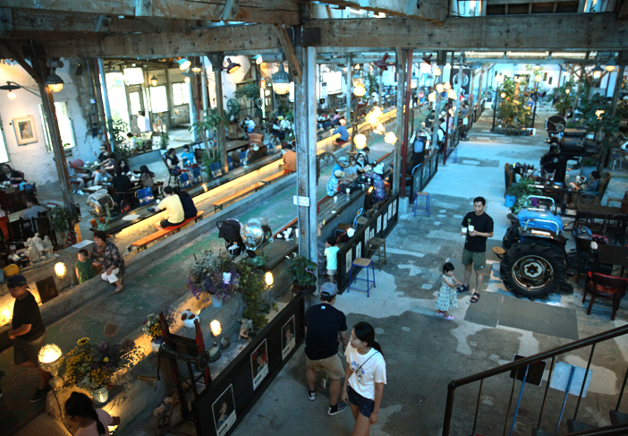 Joyangbangjik, a fabric factory-turned cafe