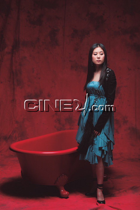 Mun So-ri (문소리)