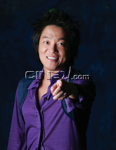 Lee Bum-soo (이범수)