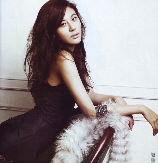 Kim Ha-Neul (김하늘)
