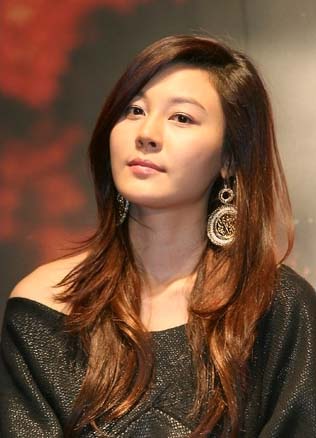 Kim Ha-Neul (김하늘)