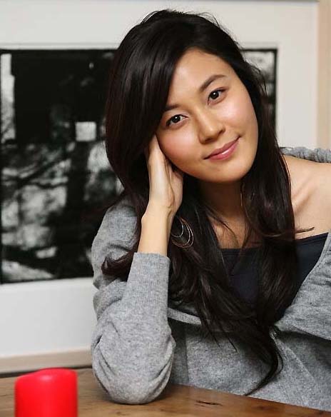 Kim Ha-Neul (김하늘)