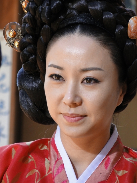 Jo Mi-Ryung (조미령)