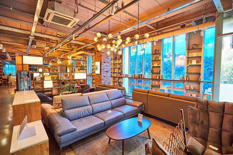 ブックパークラウンジ